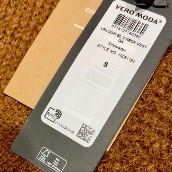 VERO MODA Loopi Brown Fuzzy Sweater Vest NWT - Picture 8 of 10